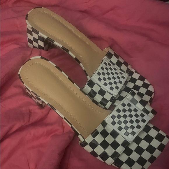 Checkered Slide Sandals - Picture 2 of 3